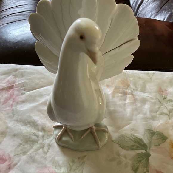 Lladro White Dove Fantale Retired - Picture 1 of 7